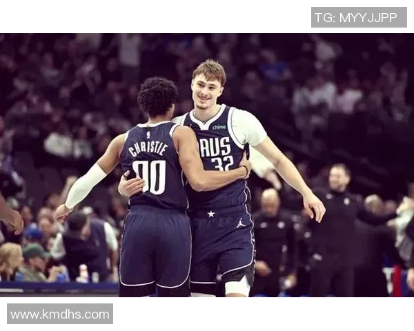 爵士队与达拉斯独行侠的精彩对决分析与赛季展望